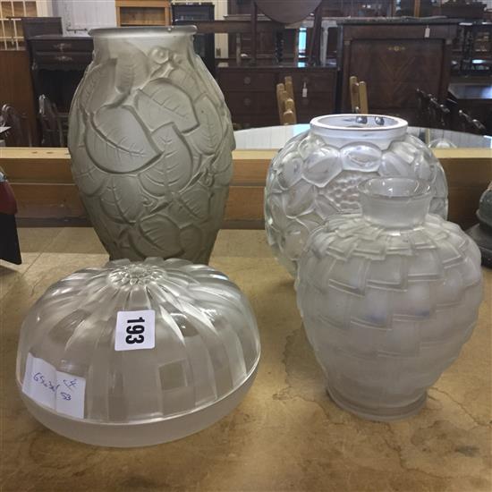 4 Art Deco frosted glass vases